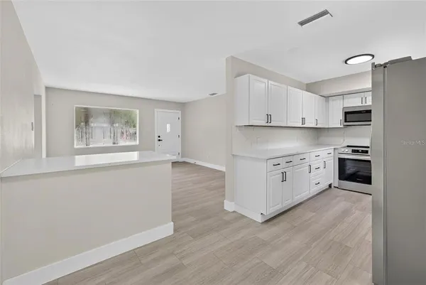$394,900 | 413 Country Club Drive, Oldsmar, FL 34677