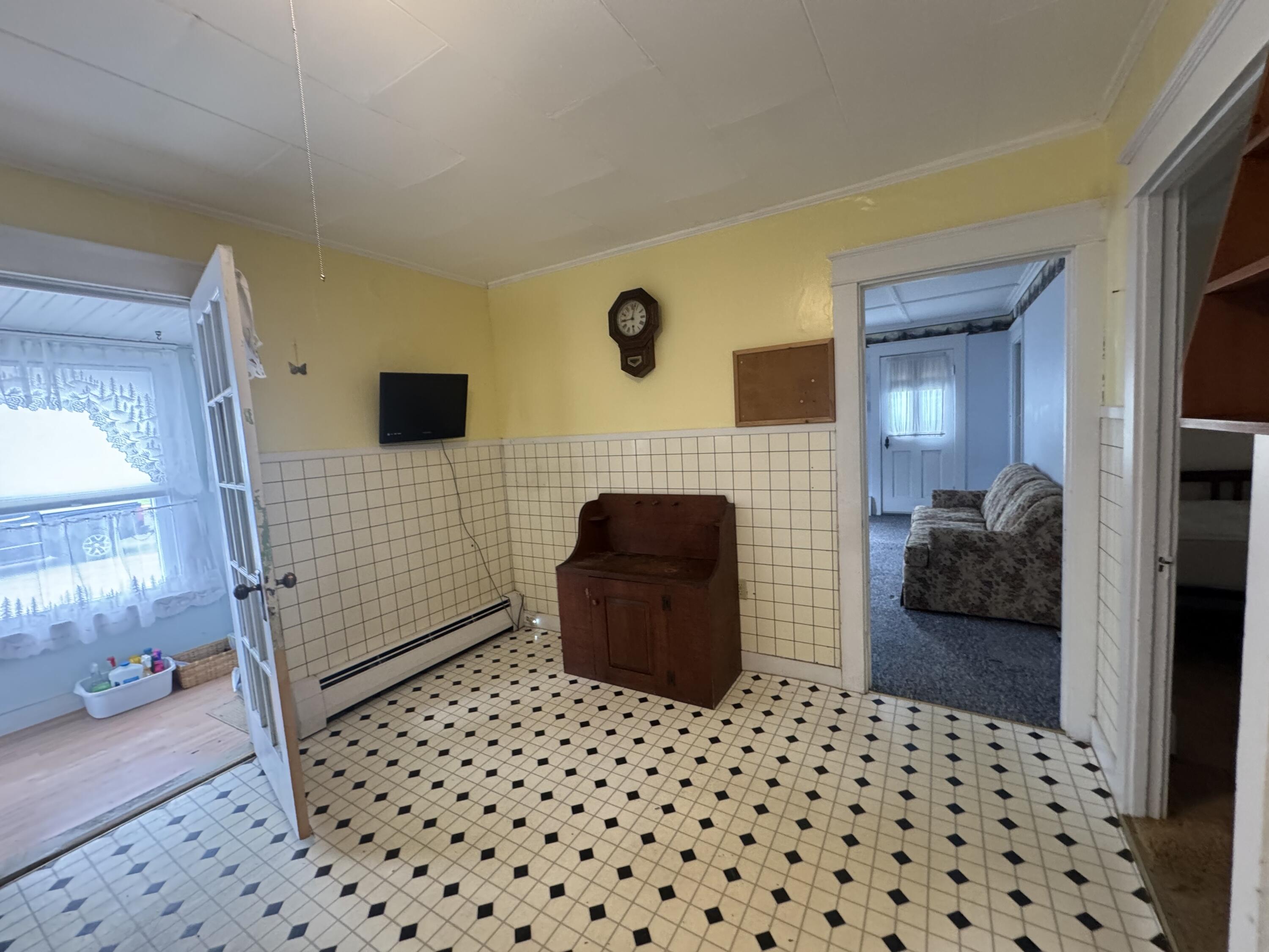 409 Alfred Road Sanford, ME 04073 - Photo 6 of 12 IMG_9780 (1)