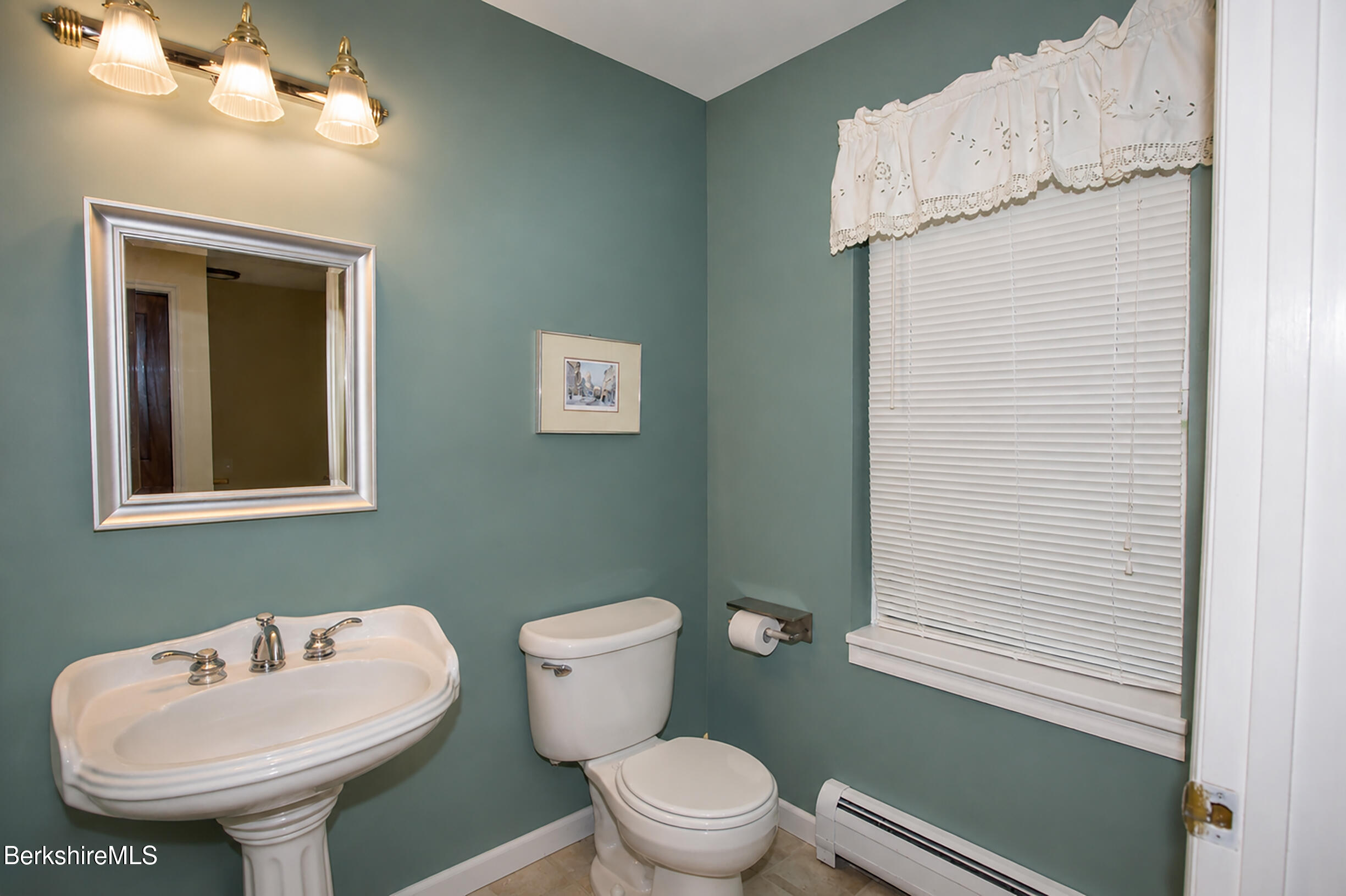 120 North Hoosac Road Williamstown, MA 01267 - Photo 18 of 47 vincentcarusophotography_120NHoosac_2026