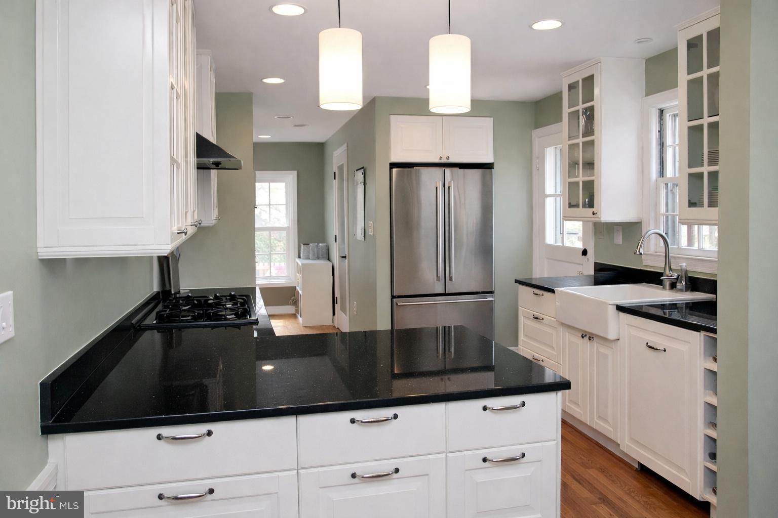 9510 Warren Street Silver Spring, MD 20910 - Photo 2 of 11