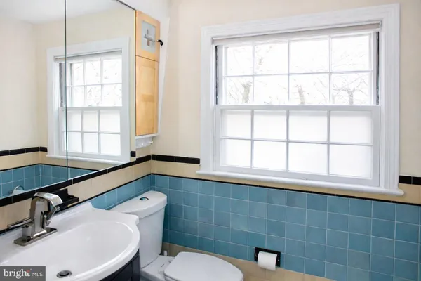 $3,000 | 9510 Warren Street, Silver Spring, MD 20910