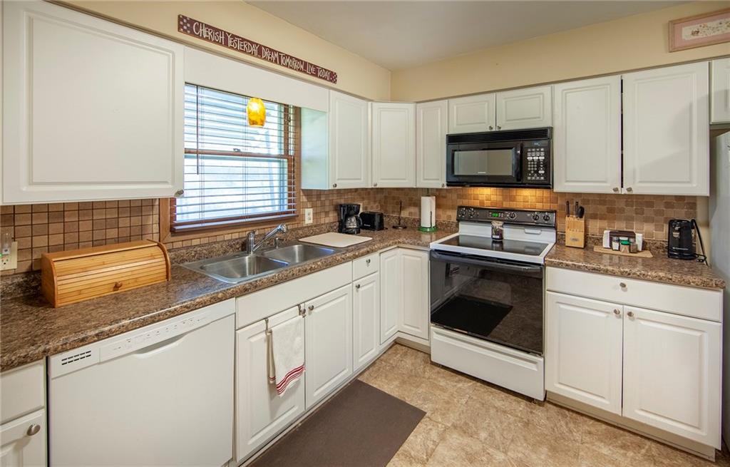 911 Delmar Road Anderson, IN 46013 - Photo 5 of 19 Gallery Image 5