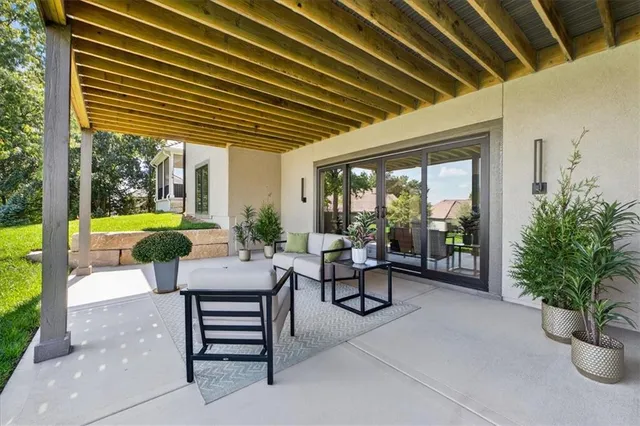 $1,149,900 | 5907 North Lucerne Avenue, Kansas City, MO 64151