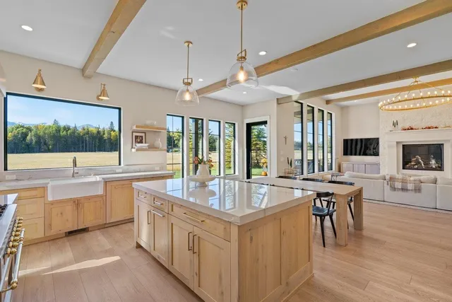 $4,500,000 | 713 North Center Valley Road, Sandpoint, ID 83864