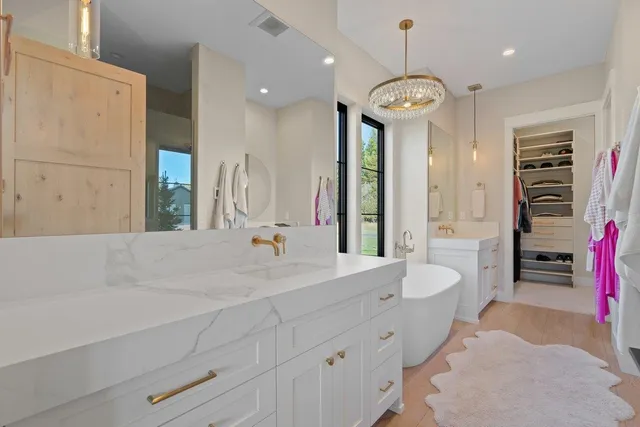 $4,500,000 | 713 North Center Valley Road, Sandpoint, ID 83864