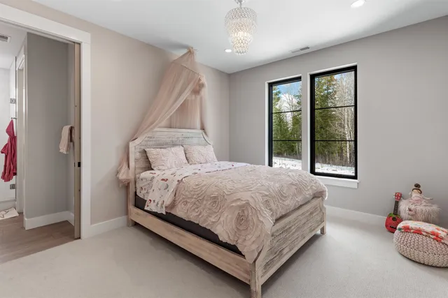 $4,500,000 | 713 North Center Valley Road, Sandpoint, ID 83864