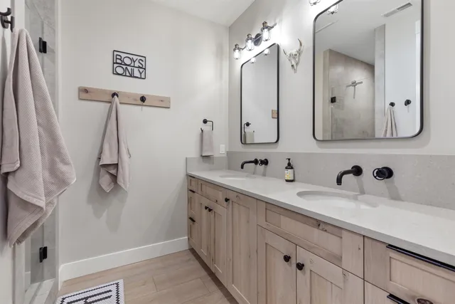 $4,500,000 | 713 North Center Valley Road, Sandpoint, ID 83864