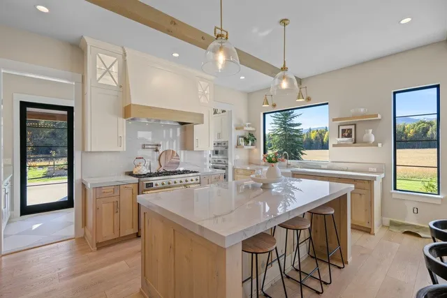 $4,500,000 | 713 North Center Valley Road, Sandpoint, ID 83864