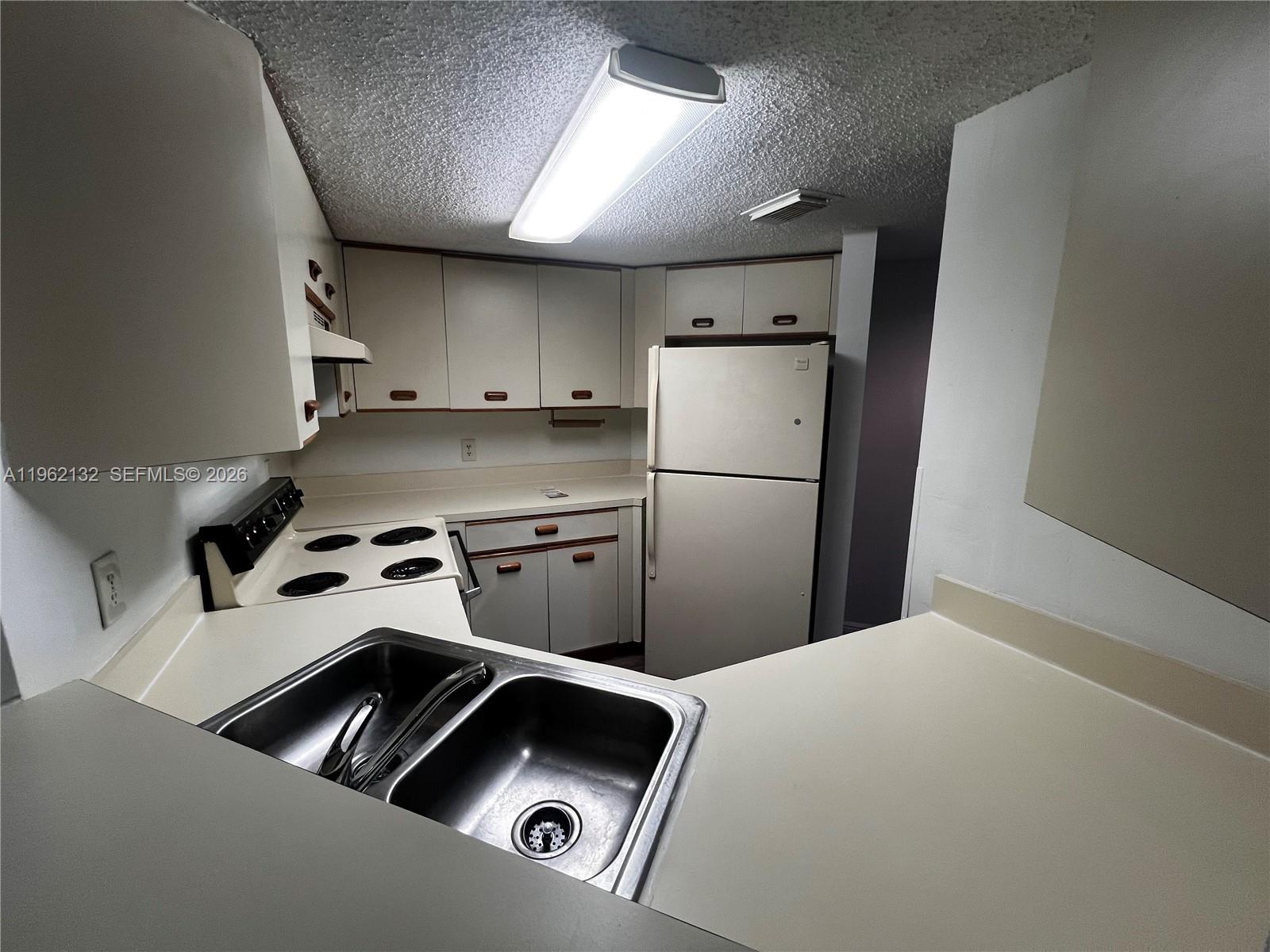 9733 Southwest 138th Avenue, Unit IB1R Miami, FL 33186 - Photo 13 of 16