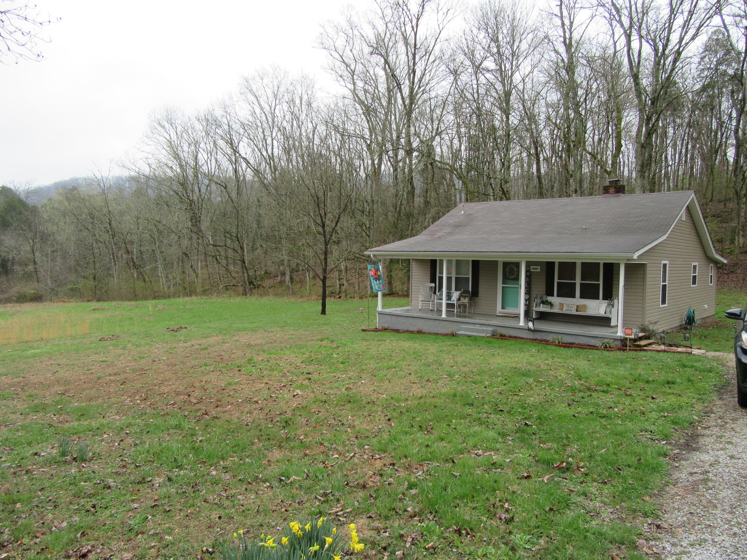 1451 Ridgeview Drive Clinton, TN 37716 - Photo 3 of 21 IMG_0318
