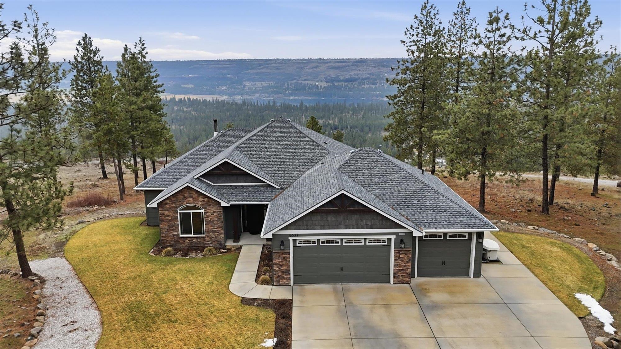 6537 Pine Ridge Way Nine Mile Falls, WA 99026 - Photo 7 of 48