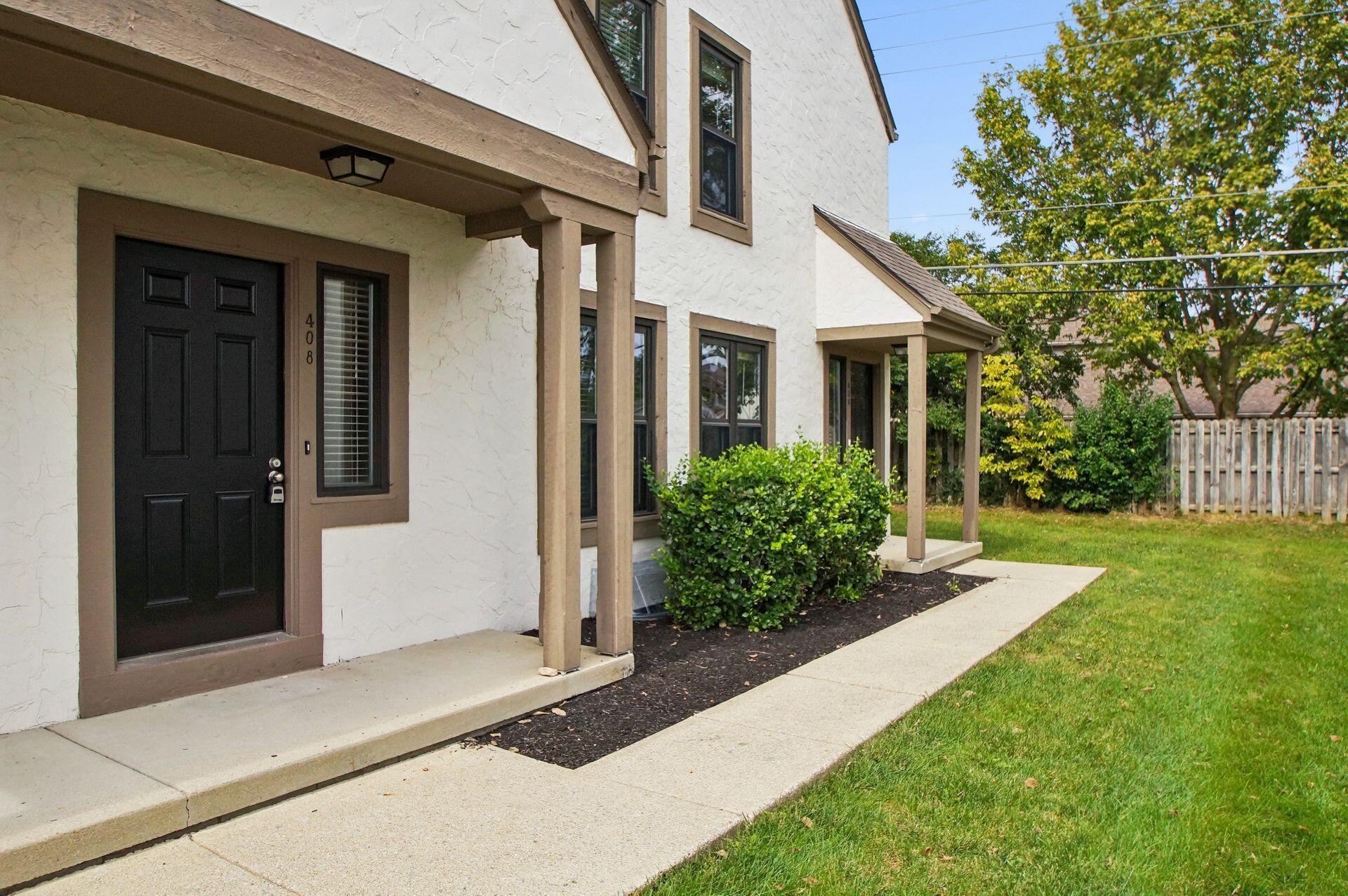 408 Edinburgh Road Dublin, OH 43017 - Photo 4 of 38 004_17e491_M 408 Edinburgh003
