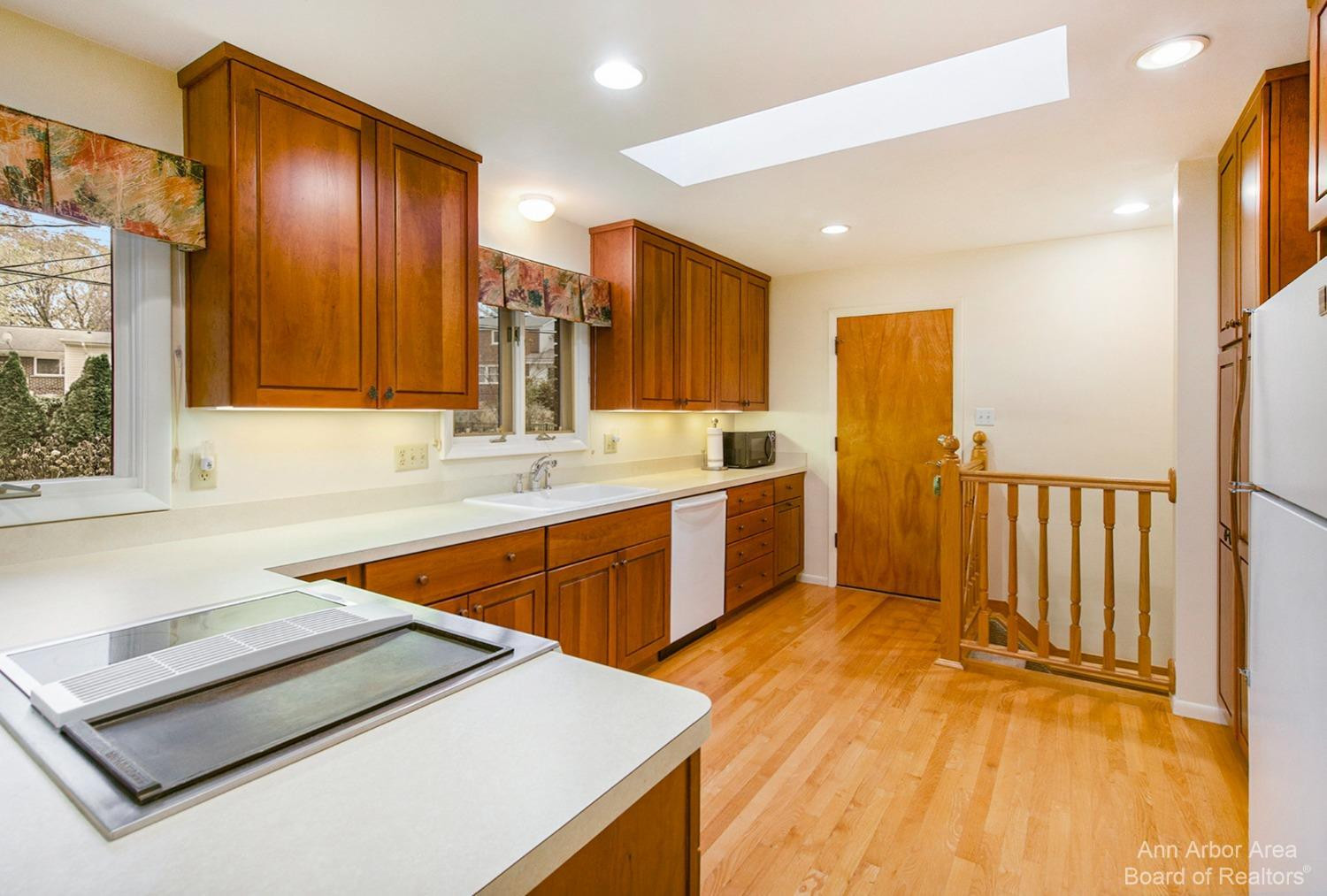 2424 Manchester Road Ann Arbor, MI 48104 - Photo 11 of 43 Photo 11