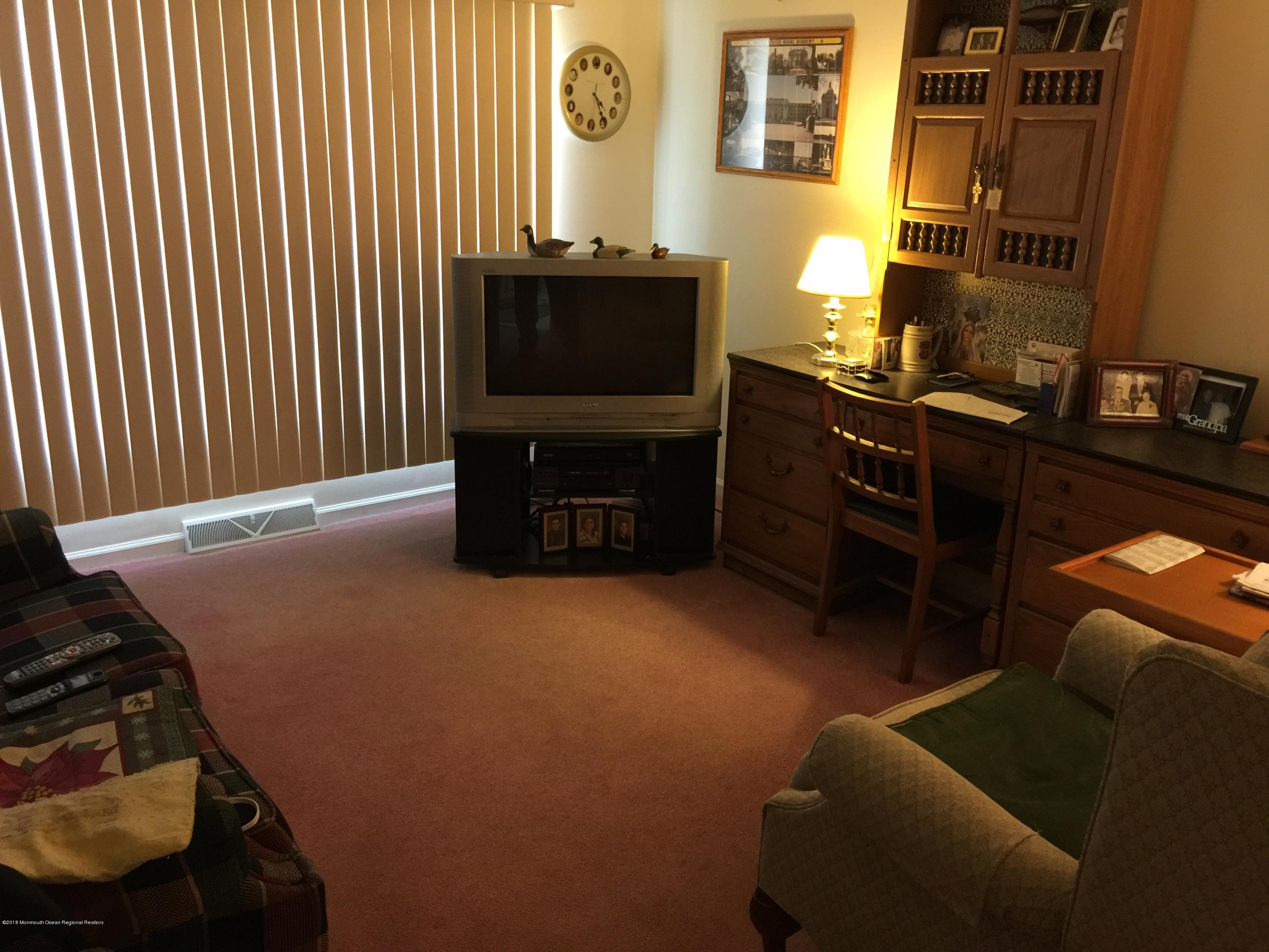 47 Pine Ridge Boulevard Whiting, NJ 08759 - Photo 13 of 17 IMG_0823