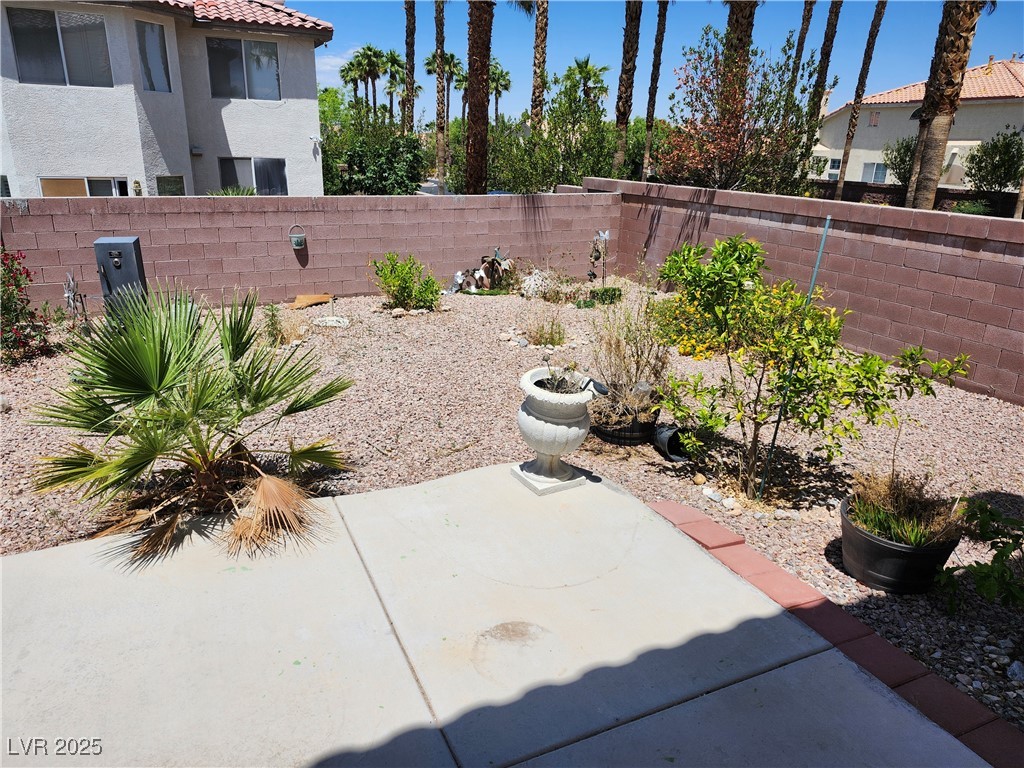 6672 Coronado Palms Avenue Las Vegas, NV 89139 - Photo 11 of 39