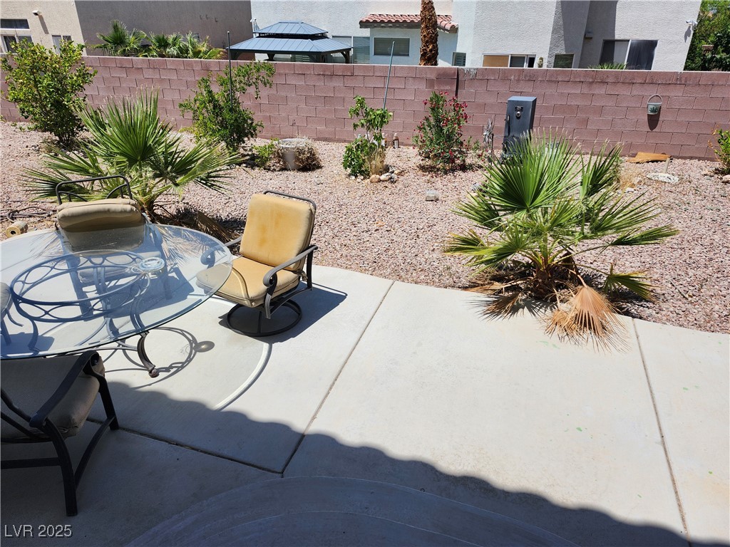 6672 Coronado Palms Avenue Las Vegas, NV 89139 - Photo 12 of 39 View of patio