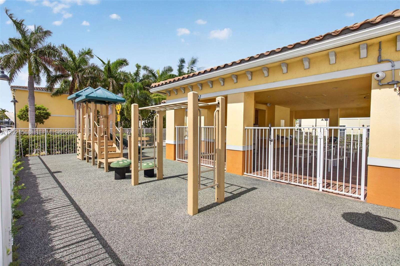 4044 Northwest 11th Street, Unit 4044 Lauderhill, FL 33313 - Photo 32 of 33
