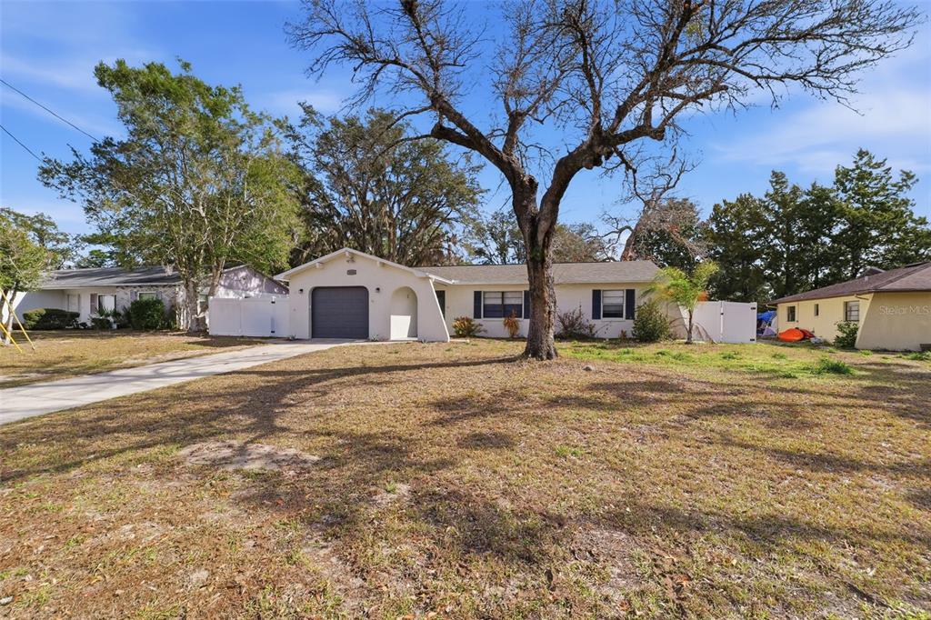 5236 Derby Avenue Spring Hill, FL 34608 - Photo 2 of 30