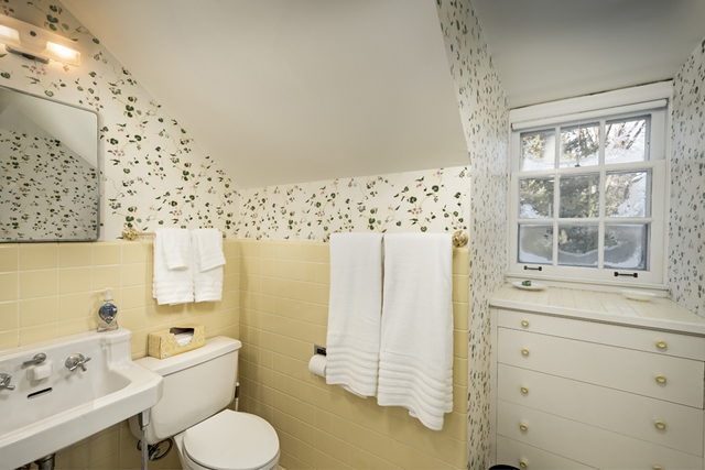111 Apple Tree Road Winnetka, IL 60093 - Photo 23 of 34