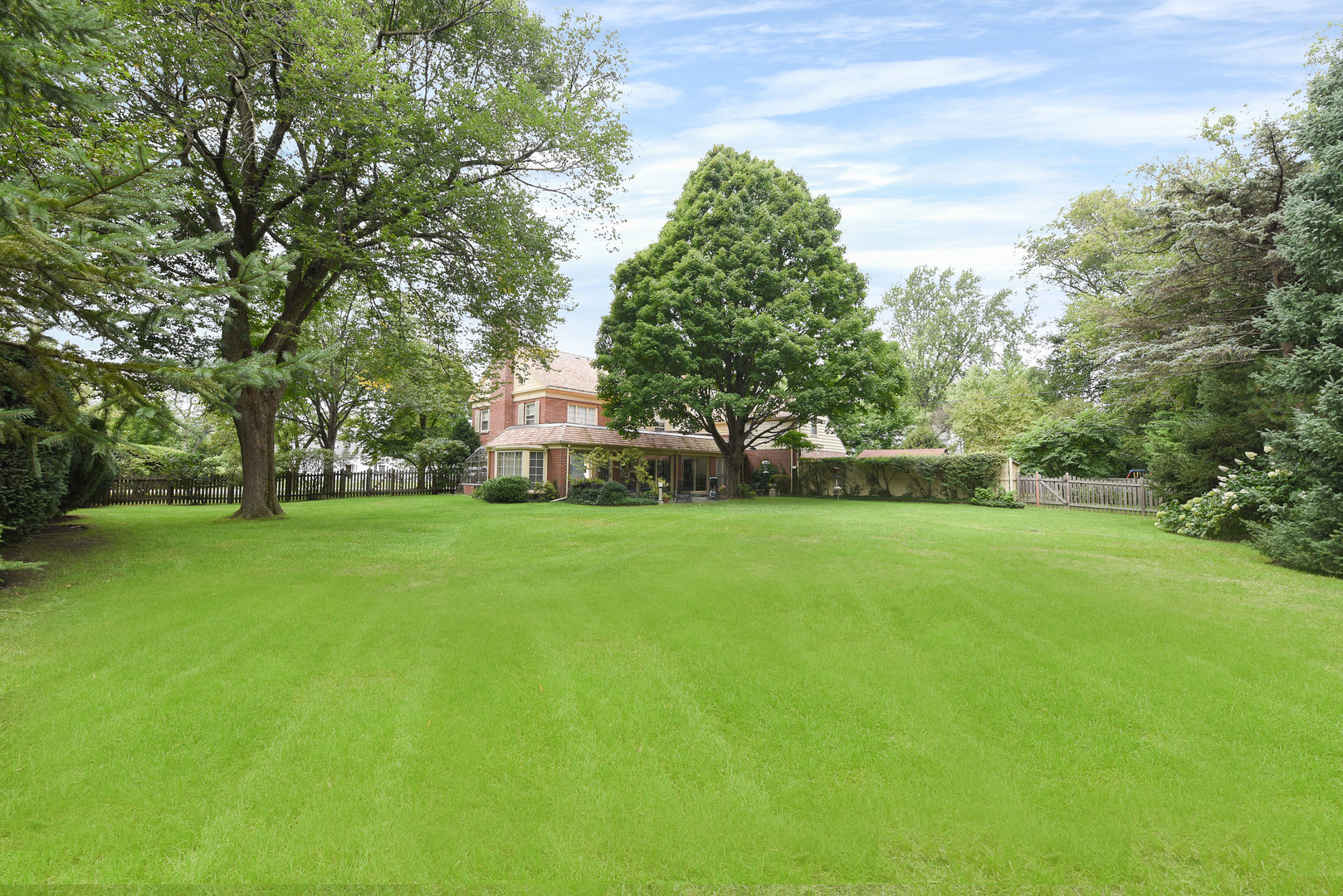 111 Apple Tree Road Winnetka, IL 60093 - Photo 26 of 34