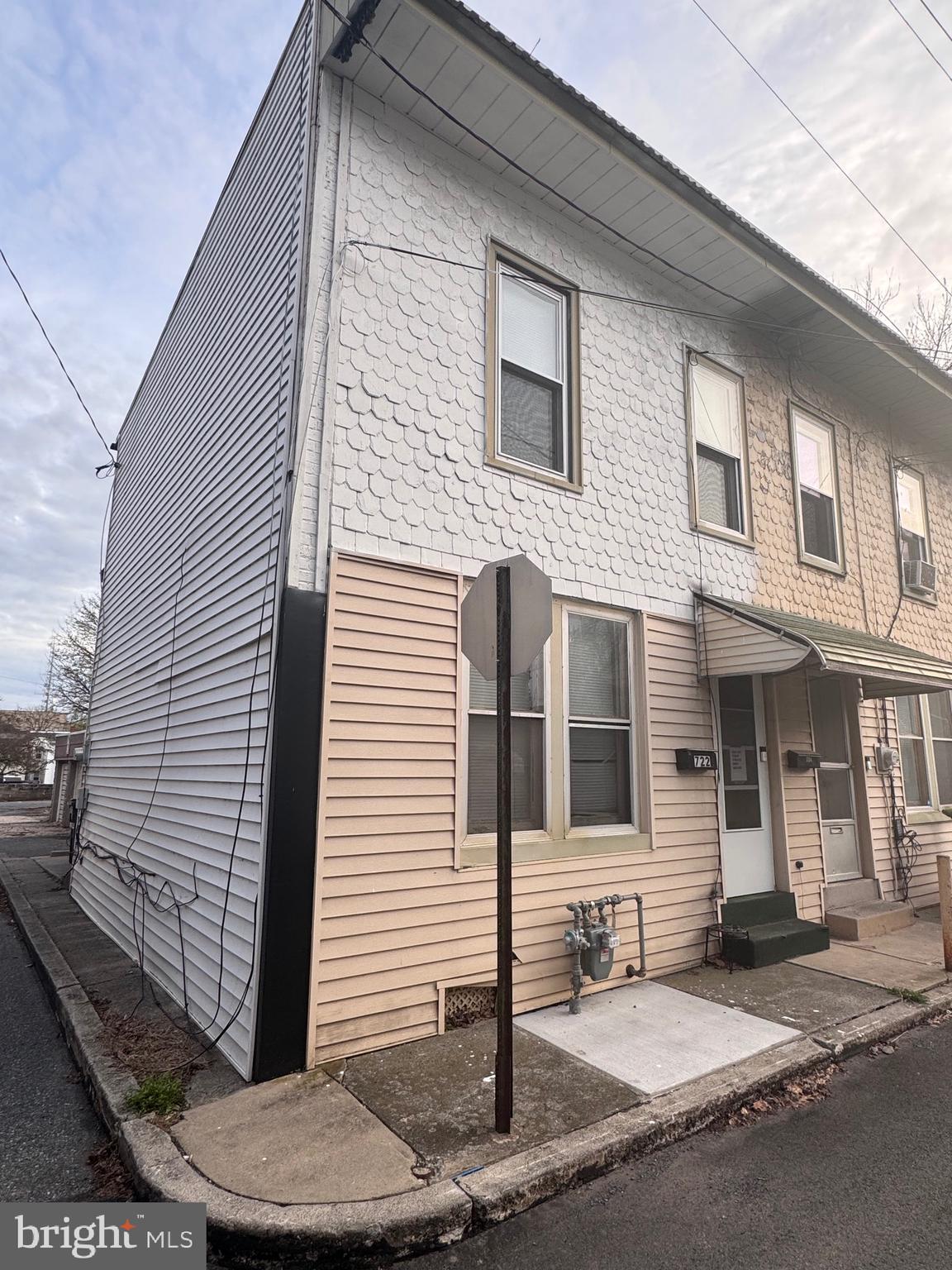 722 Union Street Lebanon, PA 17042 - Photo 2 of 4 Gallery Image 2