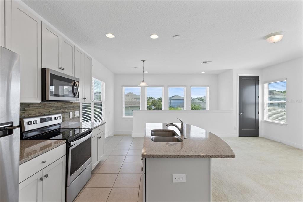 13153 Lessing Avenue Orlando, FL 32827 - Photo 7 of 19