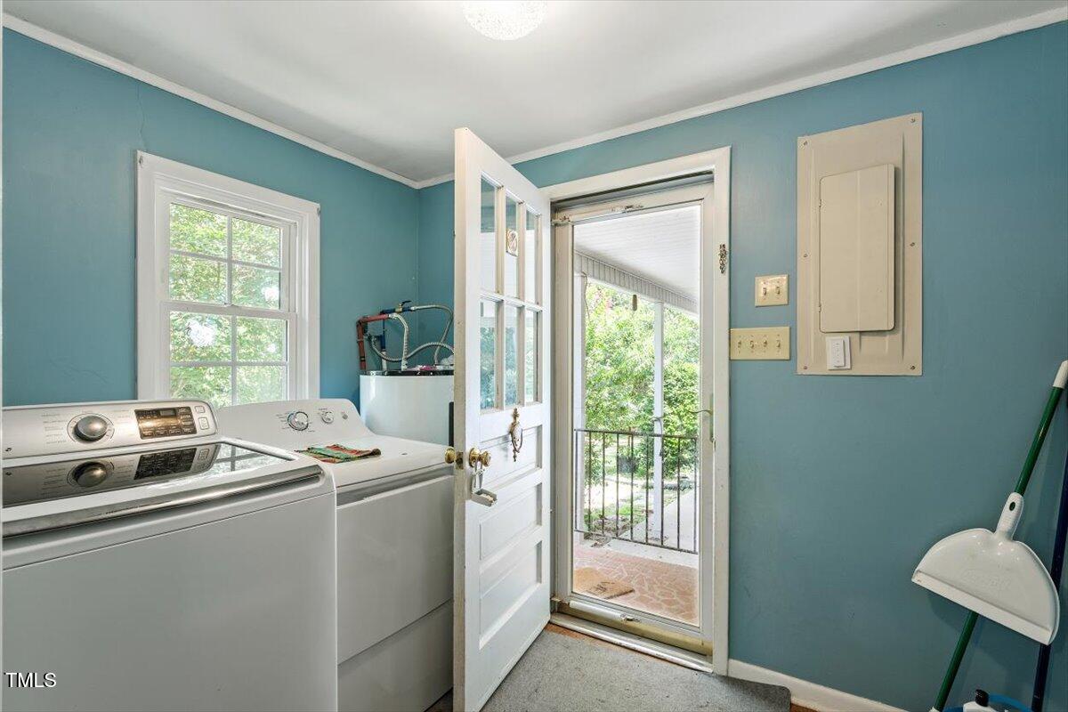 65 Pine View Road Henderson, NC 27537 - Photo 14 of 43 a room that has a window and a table in it