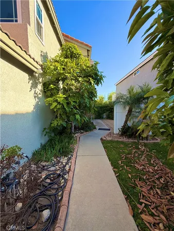 $3,300 | 29313 Clear View Lane, Highland, CA 92346