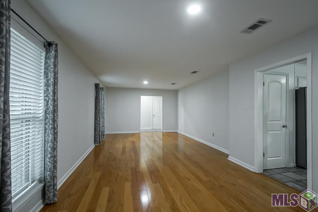 5281 Timber Cove Street Baton Rouge, LA 70808 - Photo 3 of 19 formal living/dining rooms