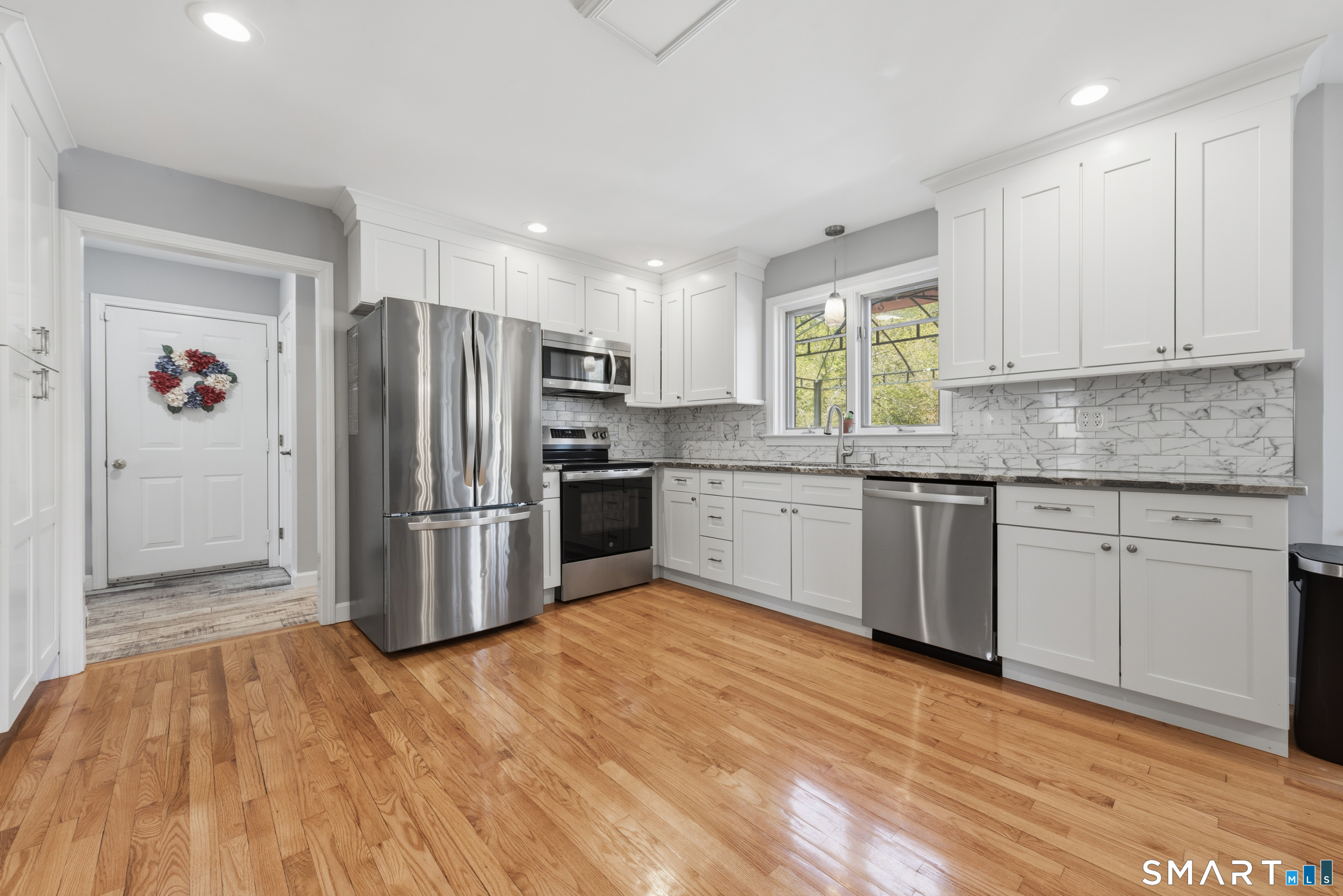 9 Spindle Hill Road Wolcott, CT 06716 - Photo 18 of 40