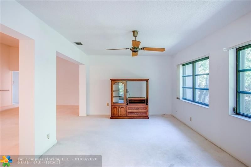7824 Cloverfield Circle Boca Raton, FL 33433 - Photo 13 of 35 Gallery Image 13