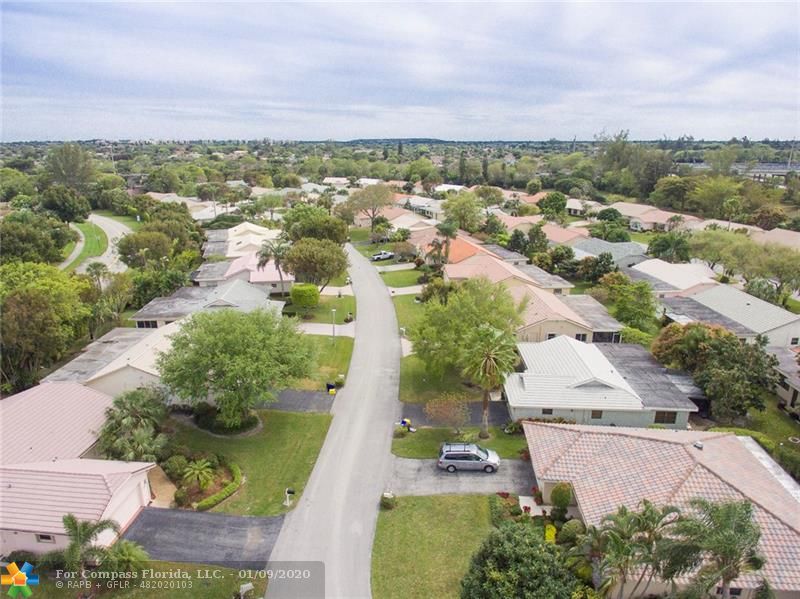 7824 Cloverfield Circle Boca Raton, FL 33433 - Photo 33 of 35 Gallery Image 33