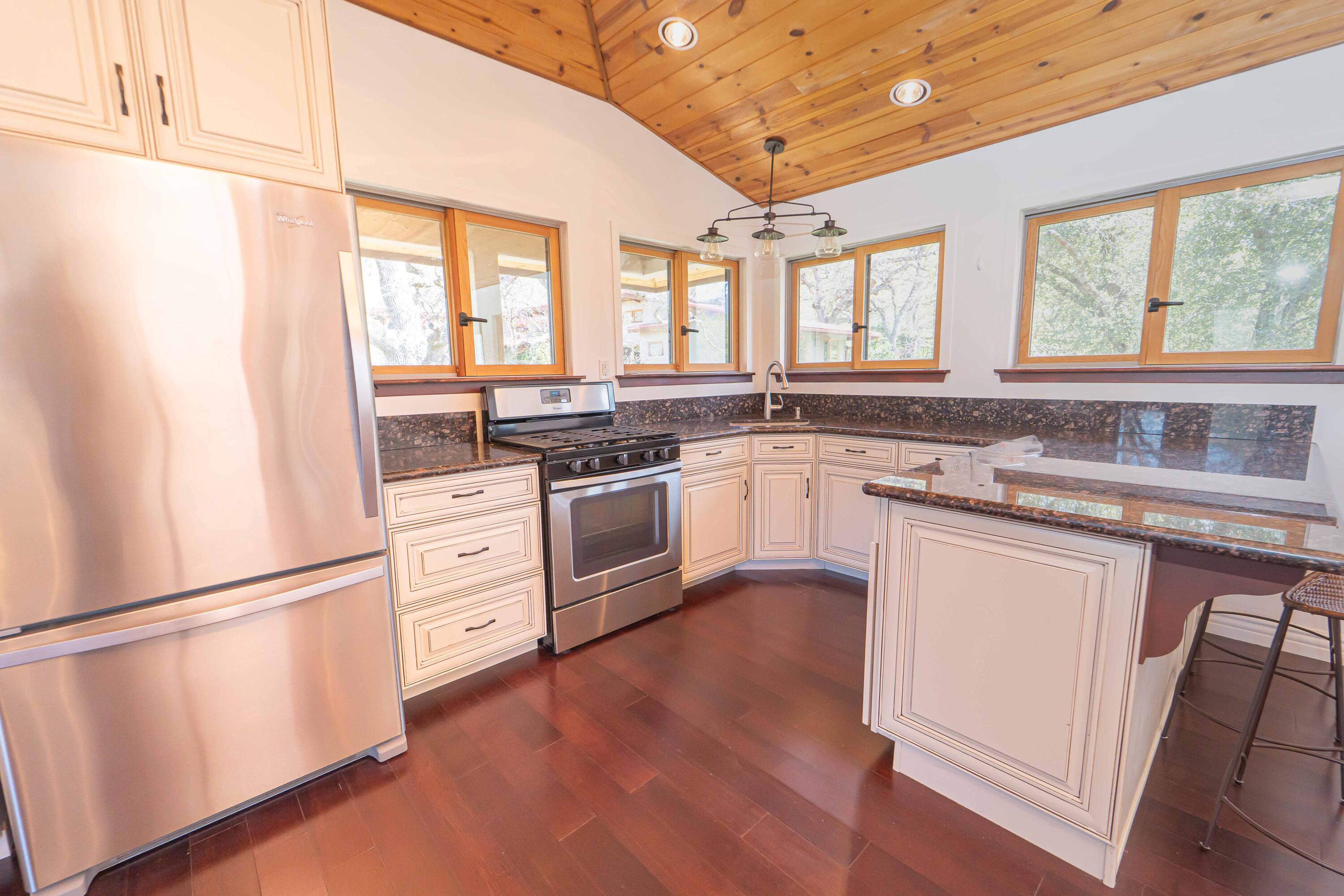 44294 Sequoia Oaks Drive Three Rivers, CA 93271 - Photo 72 of 118 -