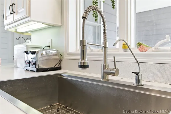 $599,000 | 8711 Banet Road, Floyds Knobs, IN 47119