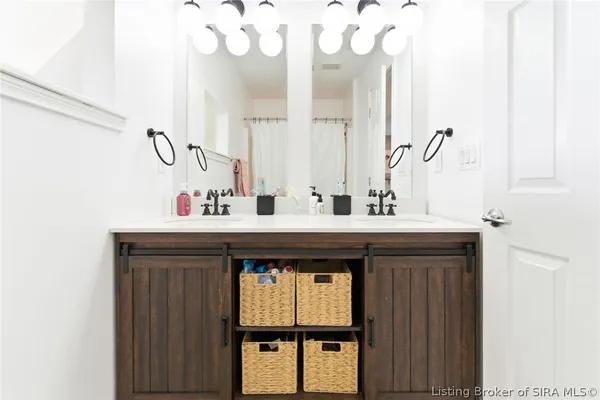 $599,000 | 8711 Banet Road, Floyds Knobs, IN 47119