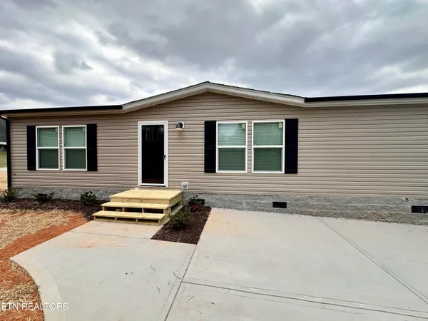 $239,900 | 204 Edgewood Drive, Sweetwater, TN 37874