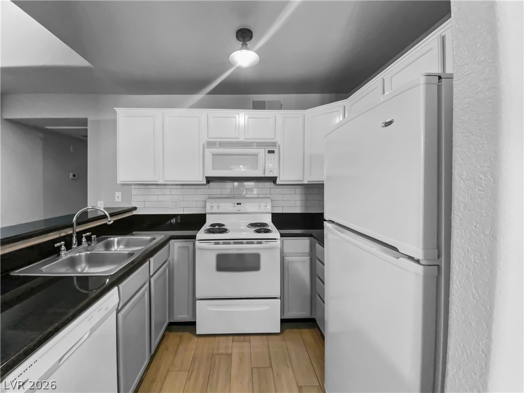 9325 West Desert Inn Road, Unit 278 Las Vegas, NV 89117 - Photo 3 of 11