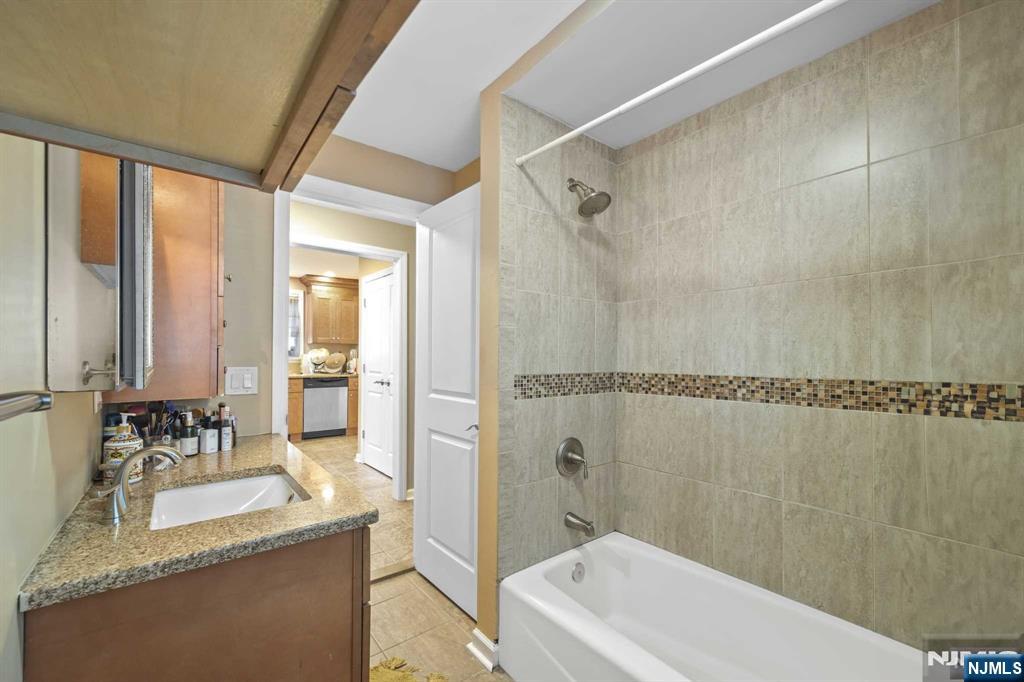 47 Morris Place, Unit 2 Bloomfield, NJ 07003 - Photo 13 of 15