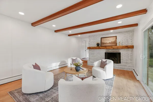 $699,990 | 2735 Barfield Drive Southeast, Grand Rapids, MI 49546