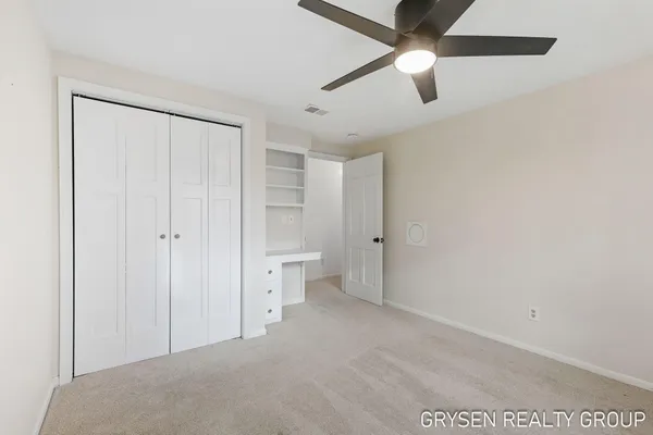$699,990 | 2735 Barfield Drive Southeast, Grand Rapids, MI 49546
