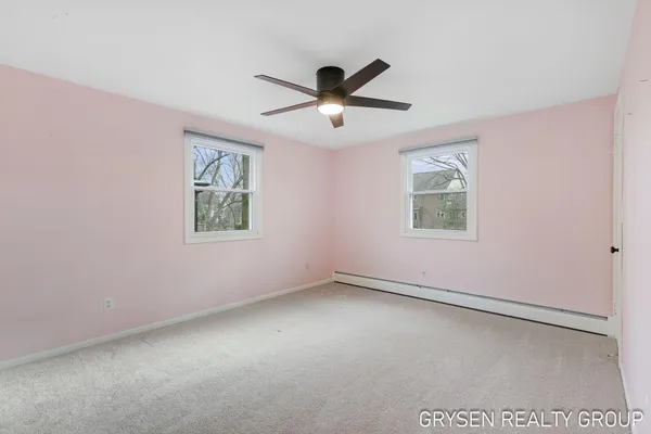 $699,990 | 2735 Barfield Drive Southeast, Grand Rapids, MI 49546
