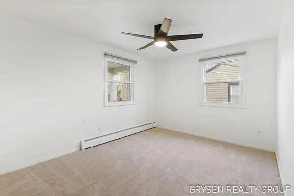 $699,990 | 2735 Barfield Drive Southeast, Grand Rapids, MI 49546