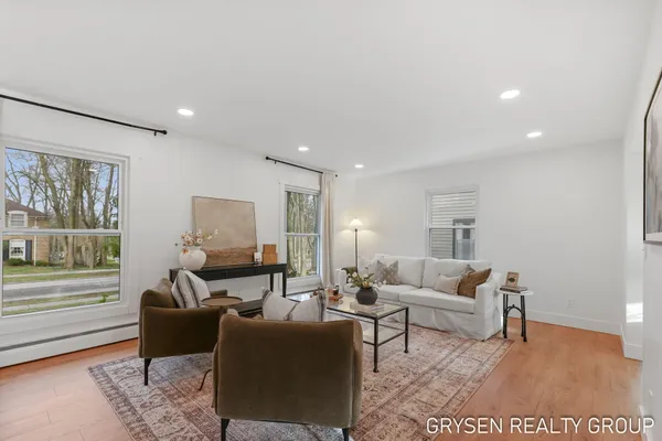 $699,990 | 2735 Barfield Drive Southeast, Grand Rapids, MI 49546