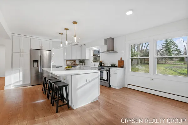 $699,990 | 2735 Barfield Drive Southeast, Grand Rapids, MI 49546