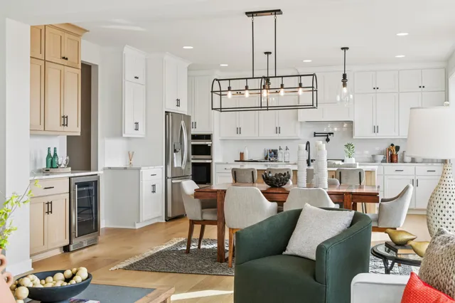 $934,750 | 5527 Scenic Loop Run, Victoria, MN 55318