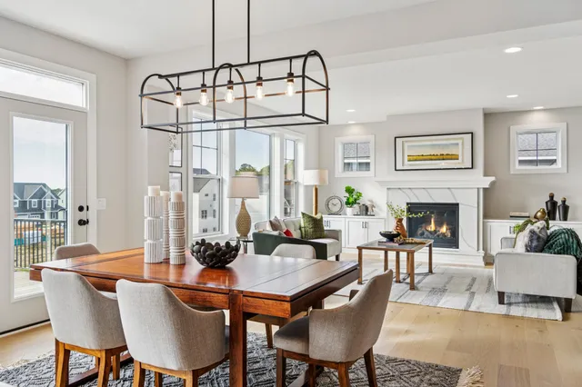 $934,750 | 5527 Scenic Loop Run, Victoria, MN 55318