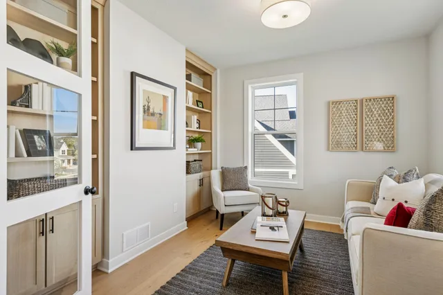 $934,750 | 5527 Scenic Loop Run, Victoria, MN 55318