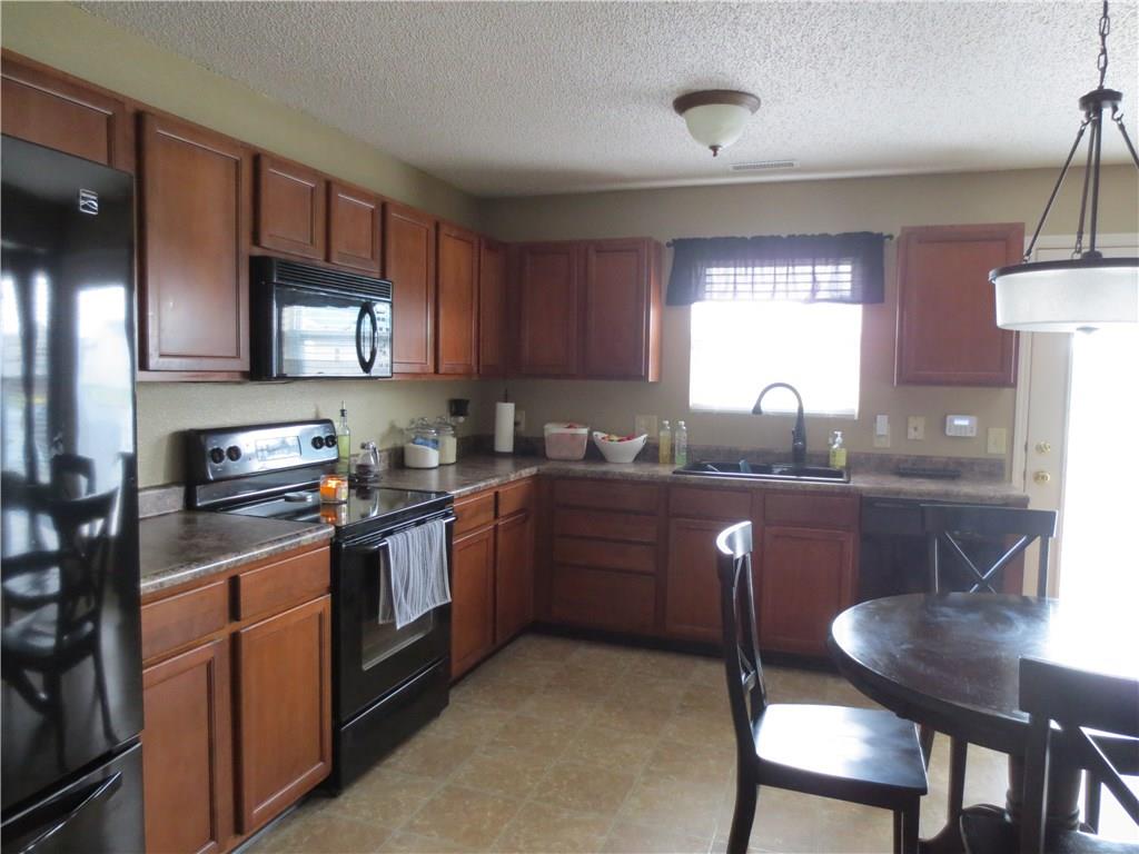 8805 Hosta Way Camby, IN 46113 - Photo 9 of 19