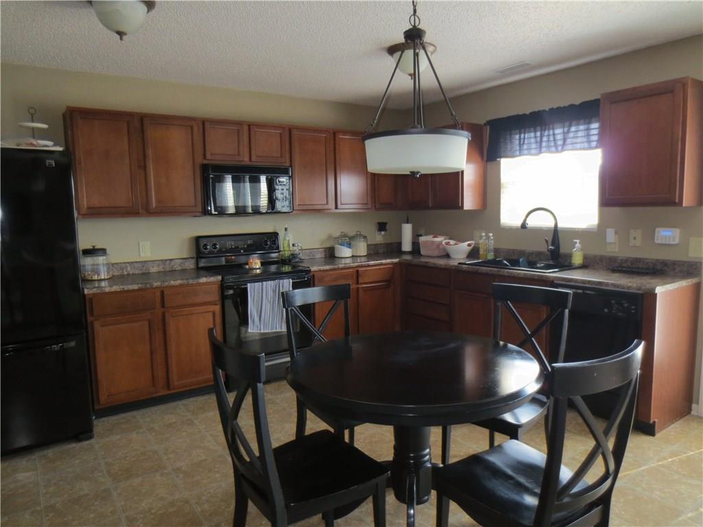 8805 Hosta Way Camby, IN 46113 - Photo 10 of 19