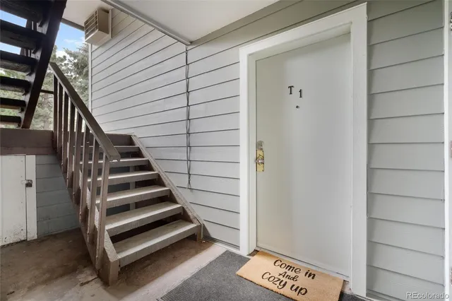 a view of entryway with stairs